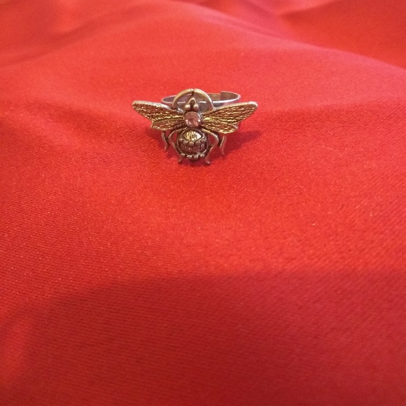 Bug ring - Picture 1 of 1